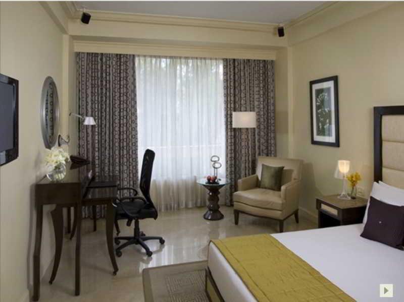 Blue Diamond Pune Ihcl Seleqtions Екстер'єр фото